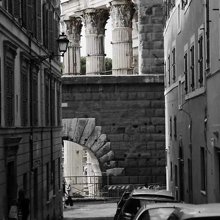 Nostromondo Apartments In Rome City Centre Room photo
